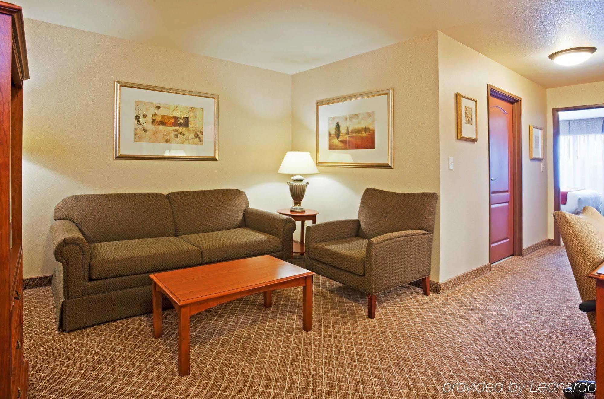 Holiday Inn Express & Suites Wausau, An Ihg Hotel Weston Номер фото